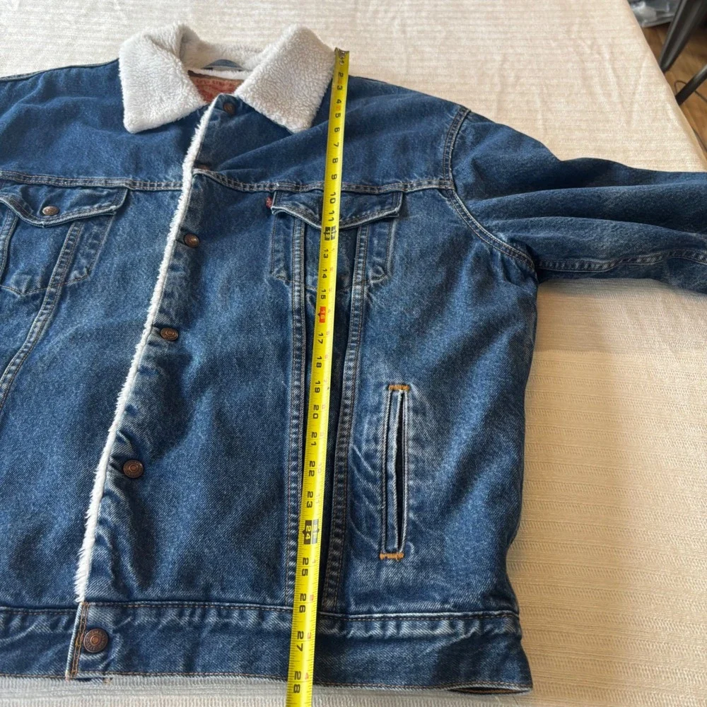 Vintage 90's Levis Sherpa Lined Trucker Jacket Blue Denim Made in USA XL